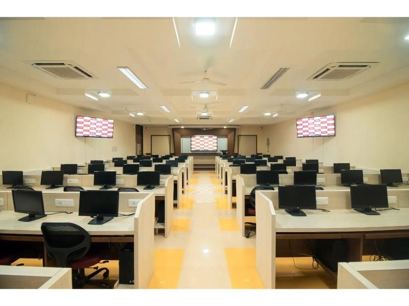 practical room at Dr. D. Y. Patil B-school college