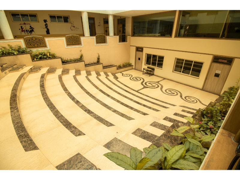Dr. D. Y. Patil B-school college